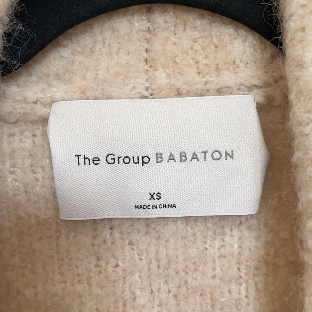 Aritzia Cardigan - Picture 3 of 5